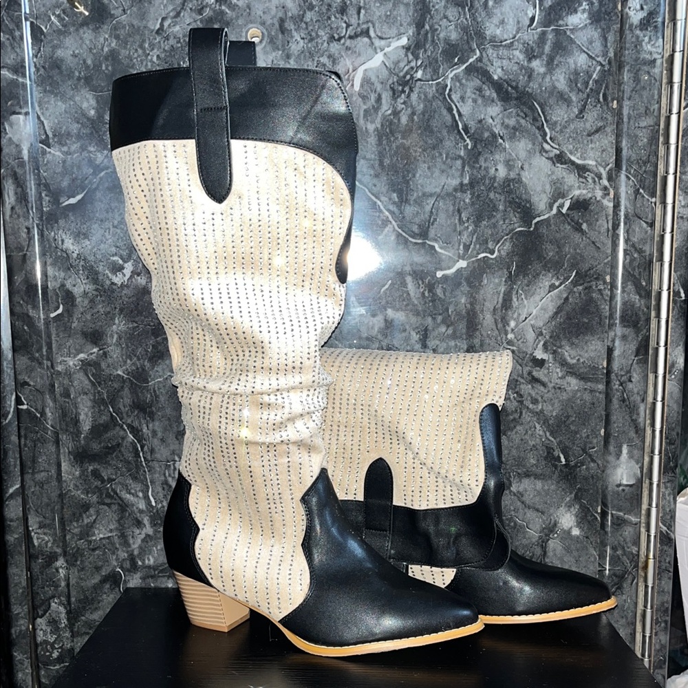 Stylish Black and Cream Women's Boots